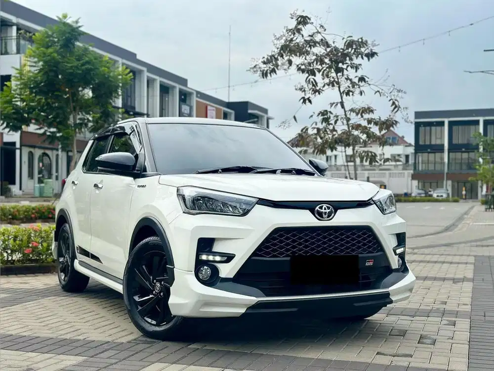 (KM 6 RIBU) TOYOTA RAIZE 1.0 TURBO GR SPORT TWO TONE 2024 HITAM PUTIH