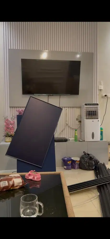 Dijual cepat New Samsung LEDTV Smart 4K 43 inch bisa rotate/muter