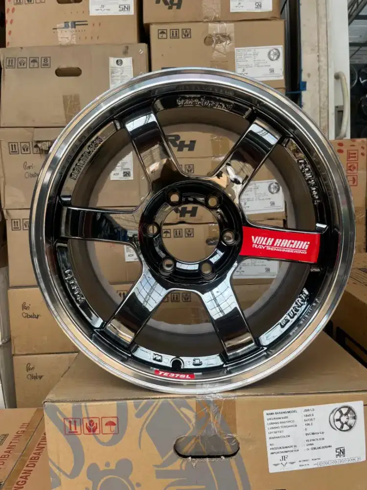 Te37 progressive ring 18 lebar 9 pcd 6x139,7 ET 0 black chrome 4pcs