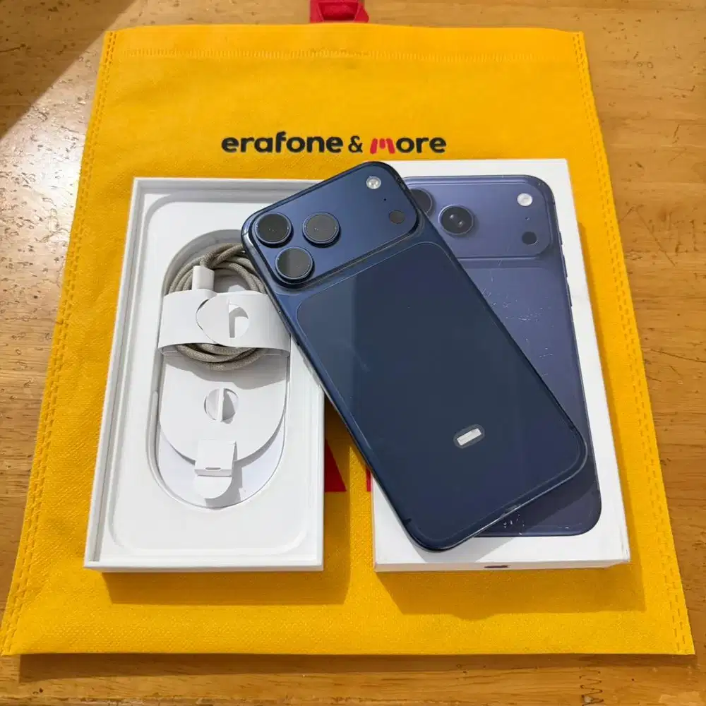iPhone 17 PRO MAX 256GB Deep Blue Garansi Resmi indonesia 9 Bulan lagi