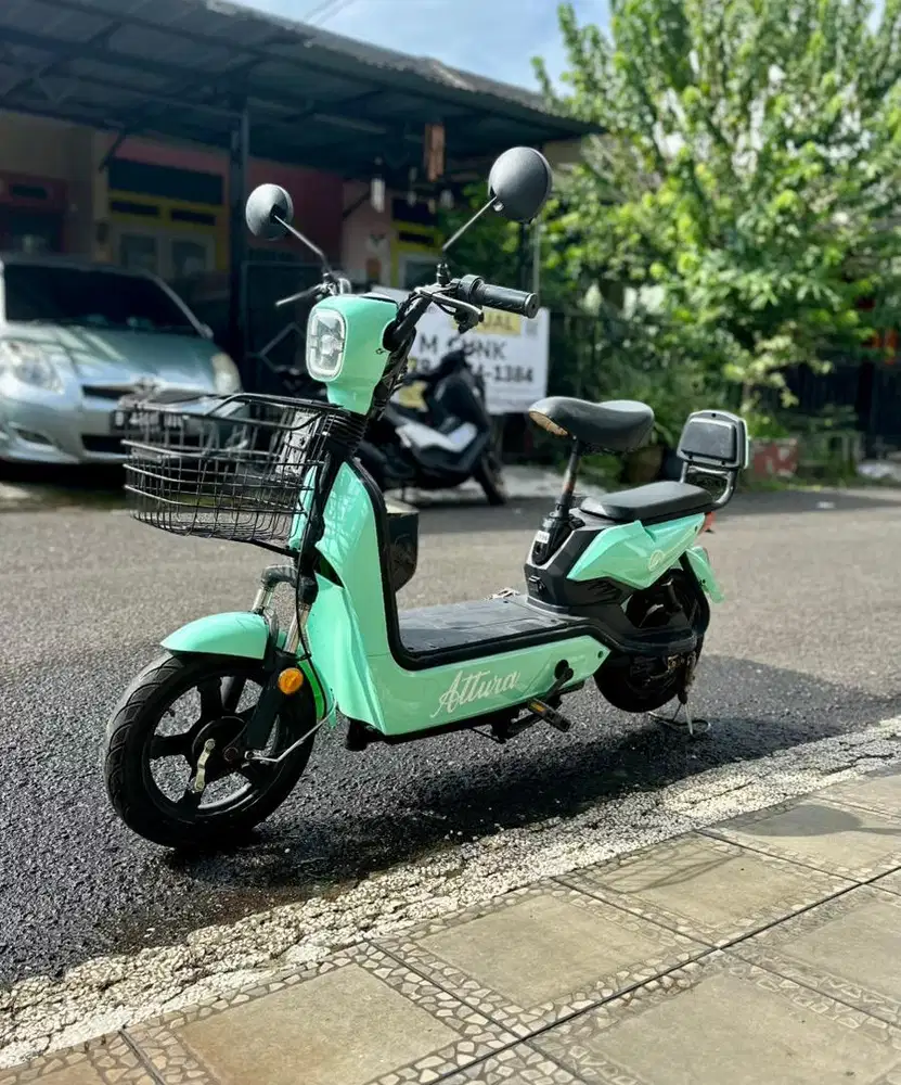 SEPEDA LISTRIK GENIO ATTURA