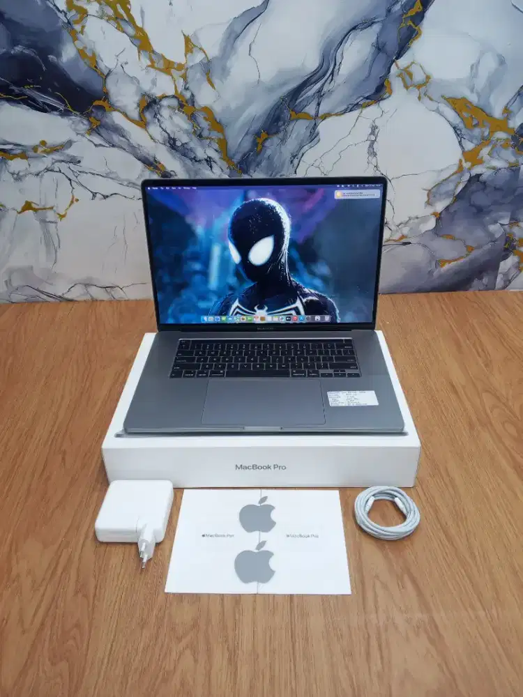 MacBook Pro Retina 16 2019 Dual VGA - Touchbar