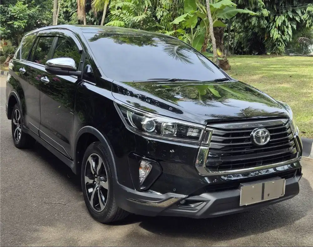 innova venturer diesel 2021 at low km