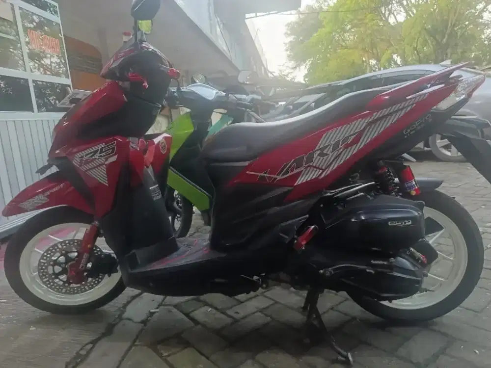 Vario 125/2017 merah