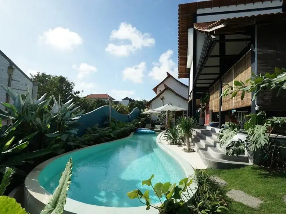 LUXURY ARCHITECHTURE ARTISTIC COMBAINE FRANCE STYLE LOCATION AT UNGASAN JIMBARAN BALI