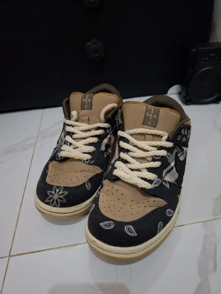 Sepatu travel nike sb