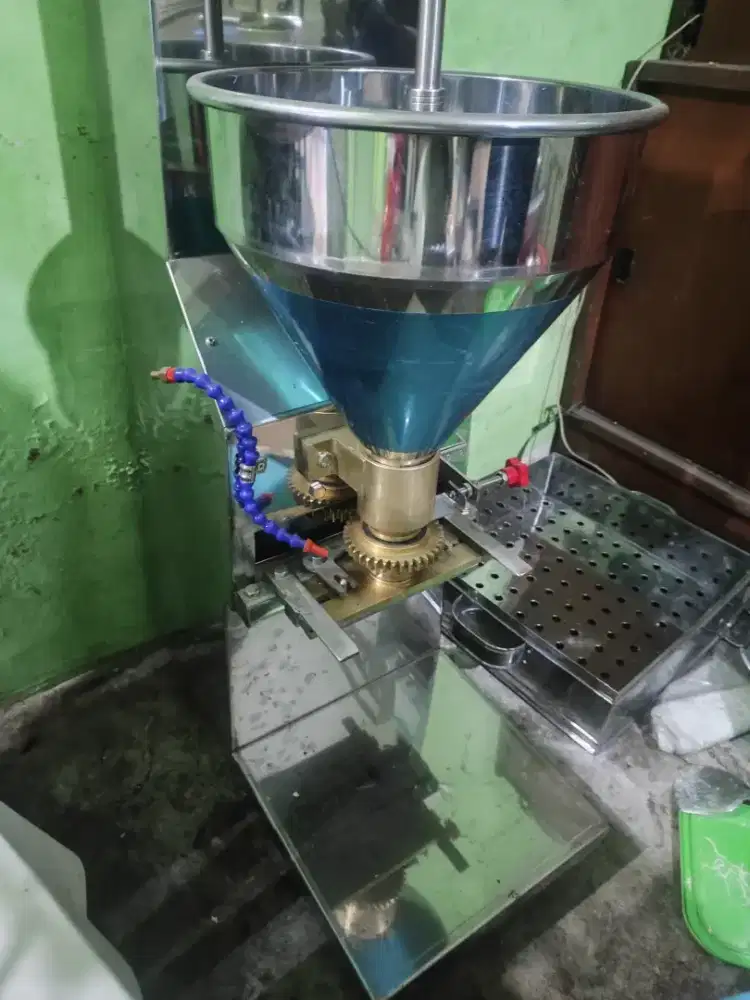 Jual Mesin Cetak Bakso Bekas MKS-MFC280B - belum pernah dipakai