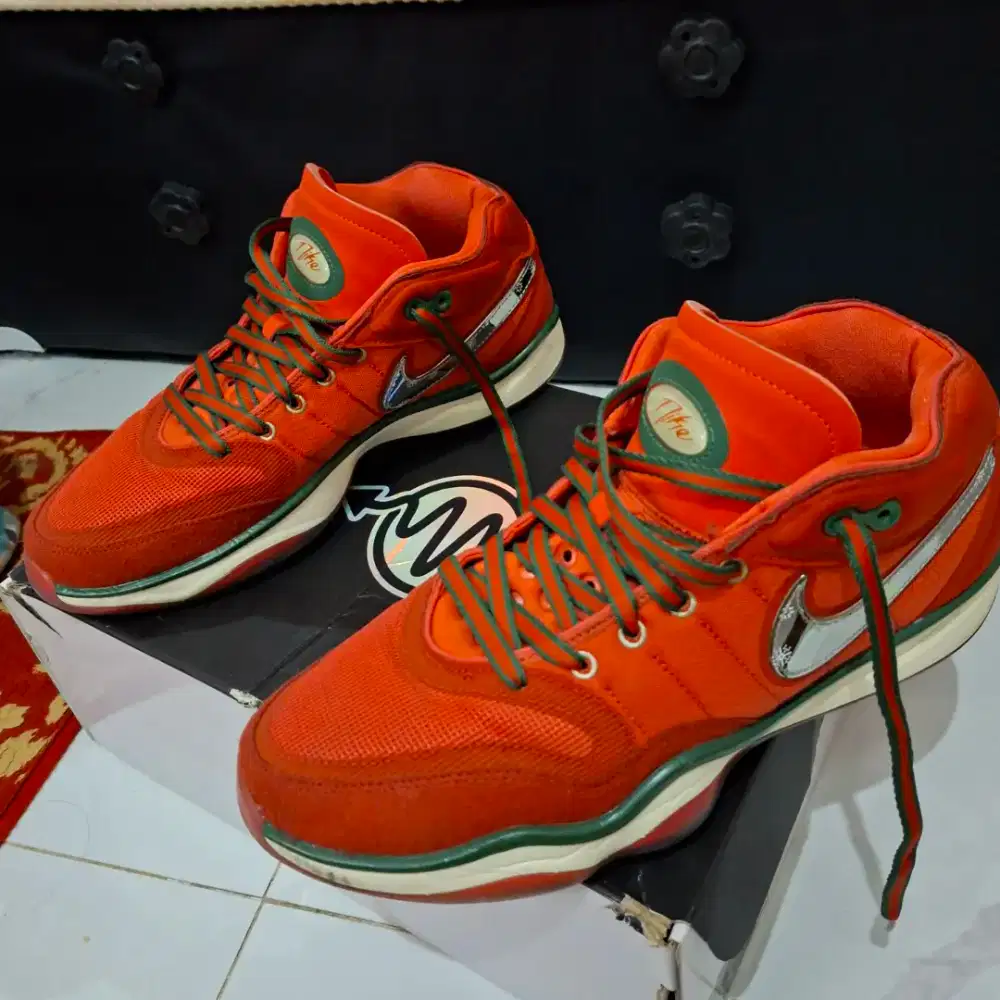 Sepatu Nike basketball GT Hustle
