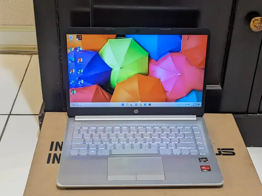Laptop Hp 14s-dk1xxx Ryzen 3 3250U Ram 8 GB SSD 512 GB