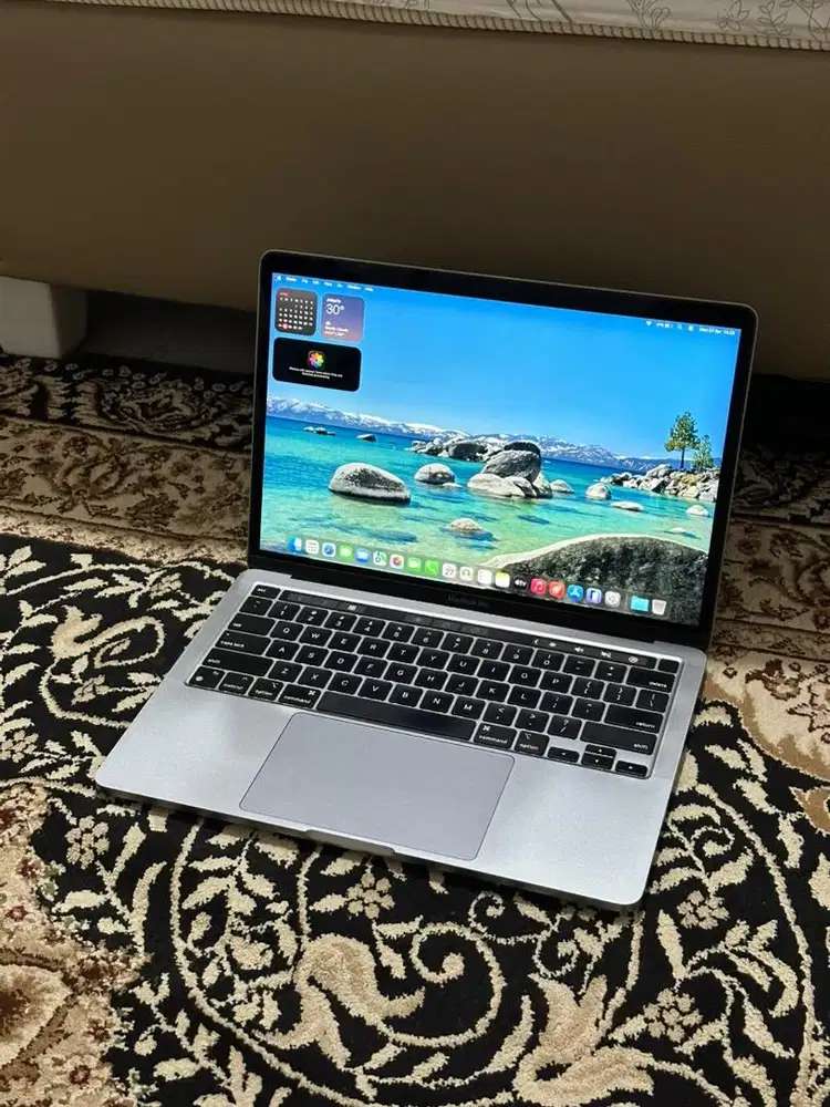 Macbook Pro M1 2020 8/256 GB
