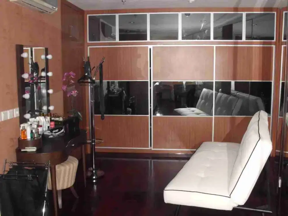 DISEWAKAN APARTEMEN SAHID SUDIRMAN 2 KAMAR BESAR SIAP HUNI SUDIRMAN JAKARTA PUSAT