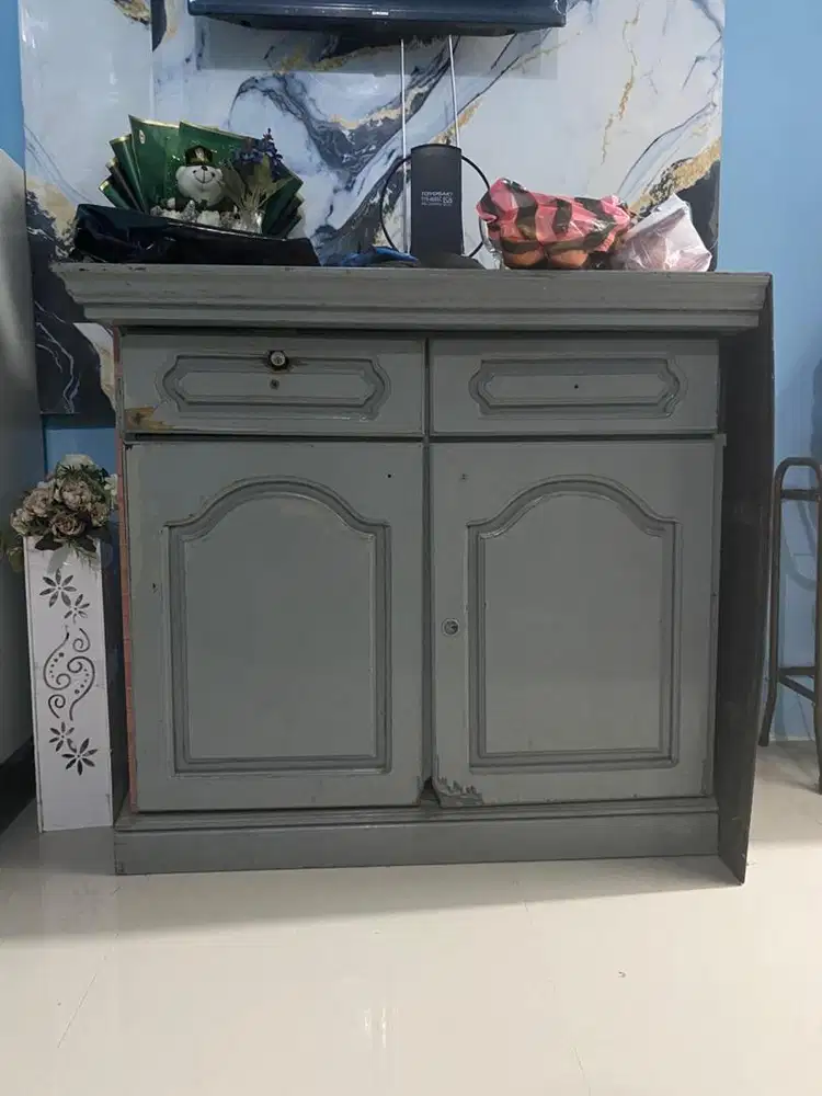 Meja kasir / lemari bahan kokoh