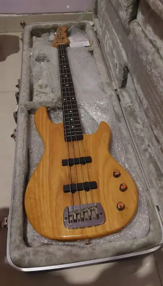 Bass GnL JB 2 Original (Pick up EMG)