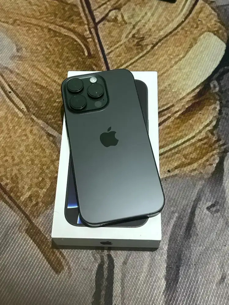 IPhone 16 pro 256 gb ,black titanium