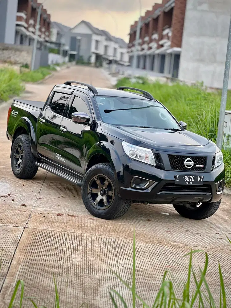 Nissan Navara 4x4 2.5 VL low km 37rb 2019