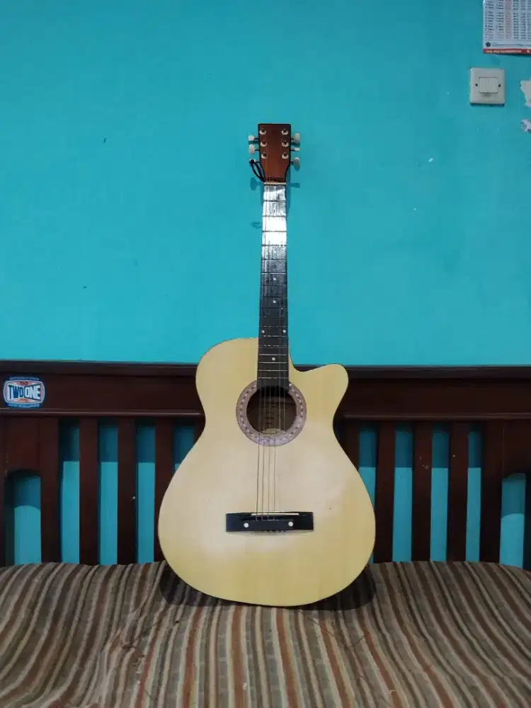 Jual Gitar Barang seperti digambar