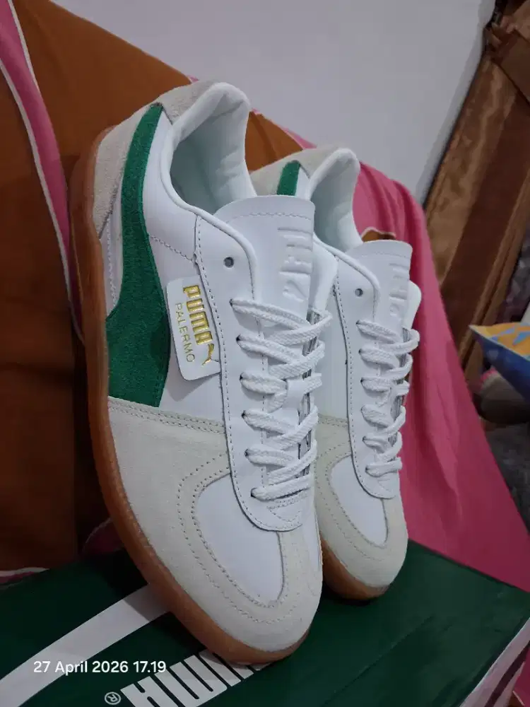 Sale..Puma Palermo White Green
Size 42 insole 26,5 cm