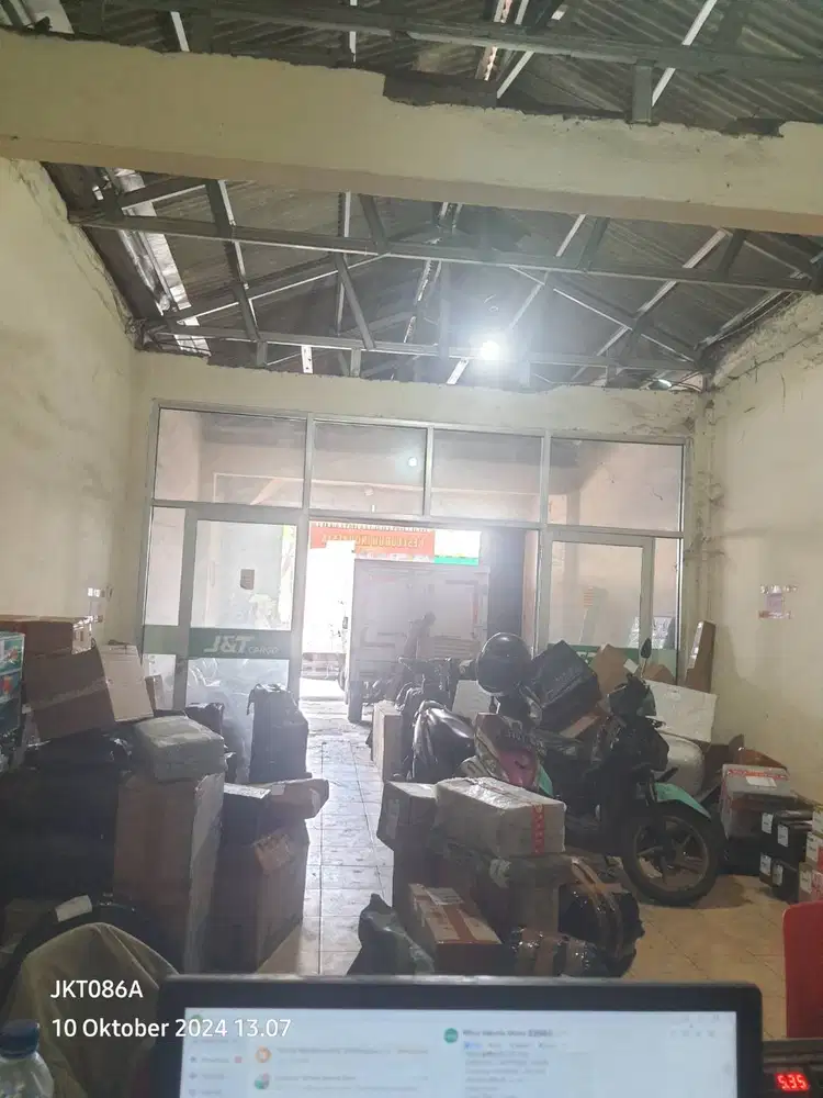 Lowongan Kurir atau staff gudang