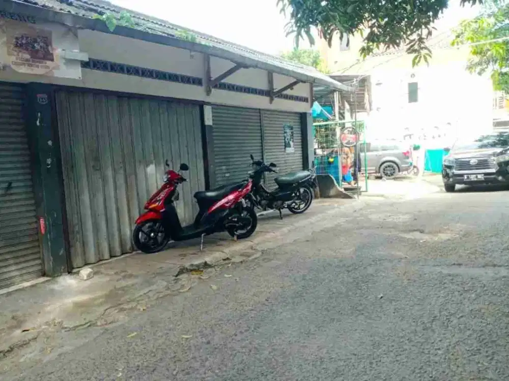 Tanah pinggir jln Lenteng agung jagakarsa sebrang Univ Pancasila 120mtr 5,5jt/m