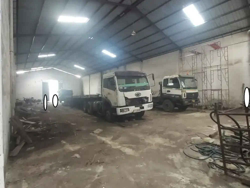 Disewakan Gudang Margomulyo permai, indah, angtropolis ... halaman luas, Kontainer 40 ft masih loss