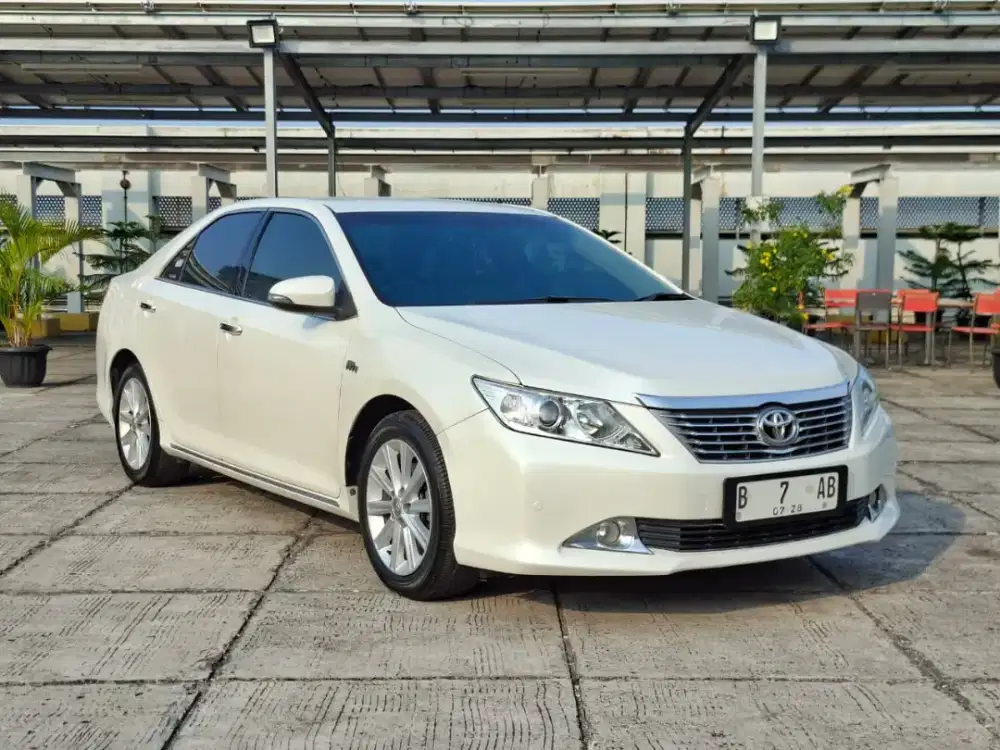 [Km 37k] Toyota Camry 2.5 V 2013