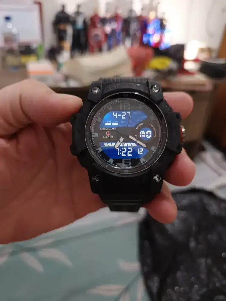 jam tangan LICARR