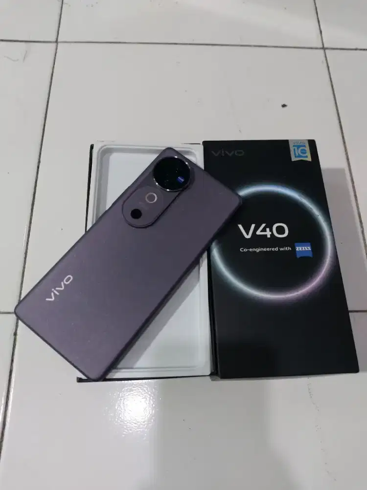 Vivo v40 5G ram 12/256 fullset