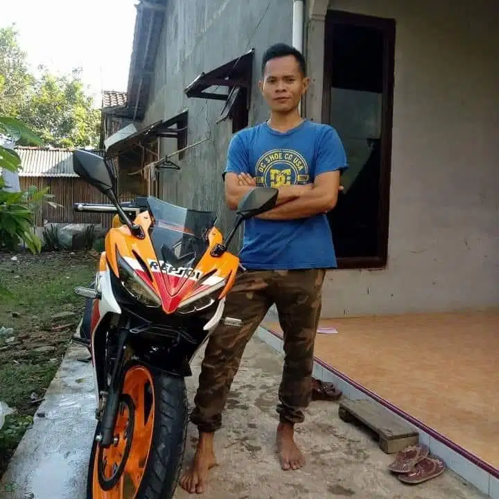 Saya cari lowongan driver pribadi,yg ada mess uang mkn dan thr