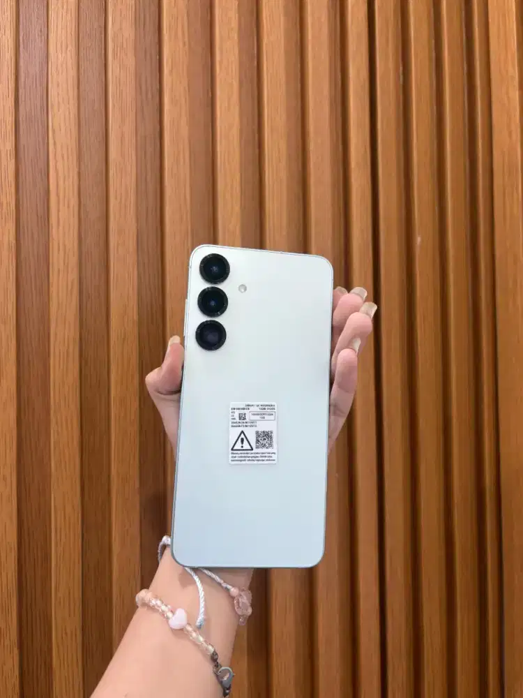 Samsung s25 plus 12/512gb mint jual cepet aja !!