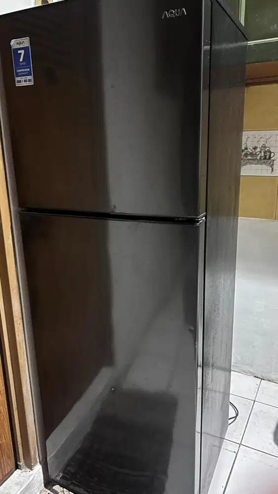 AQUA AQR-D270 KULKAS 2 PINTU/ LEMARI ES 2 PINTU / No FROST