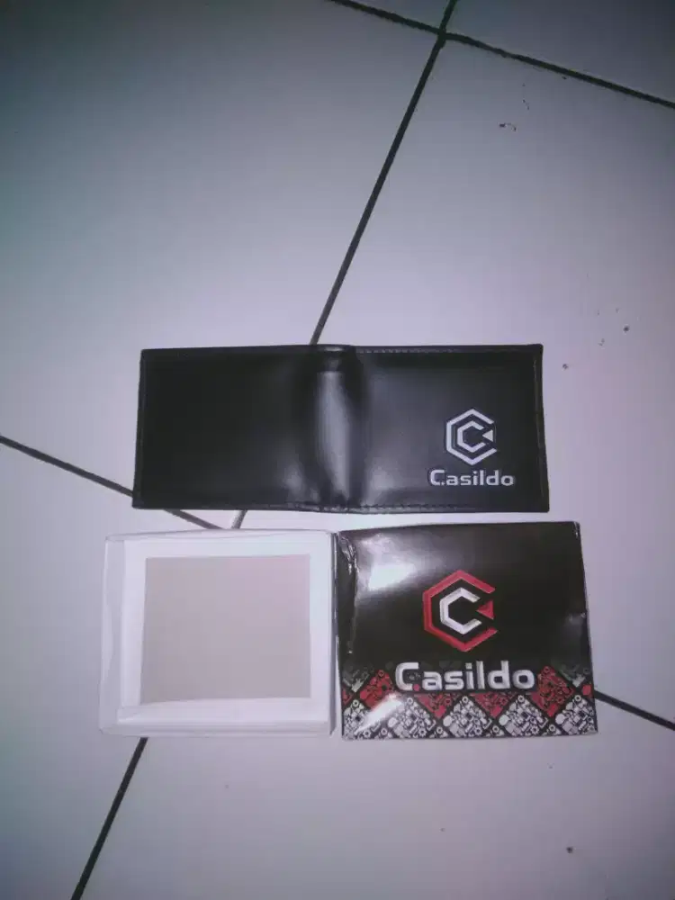 Di jual tas dan dompet cowo sepaket