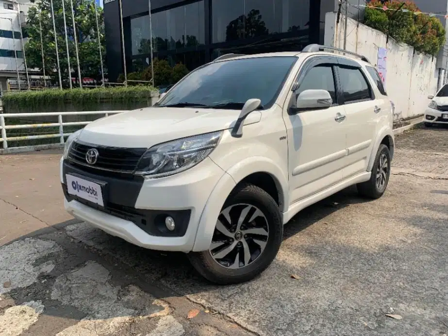 LOW DP Toyota Rush 1.5 G Bensin-AT 2016 EOM