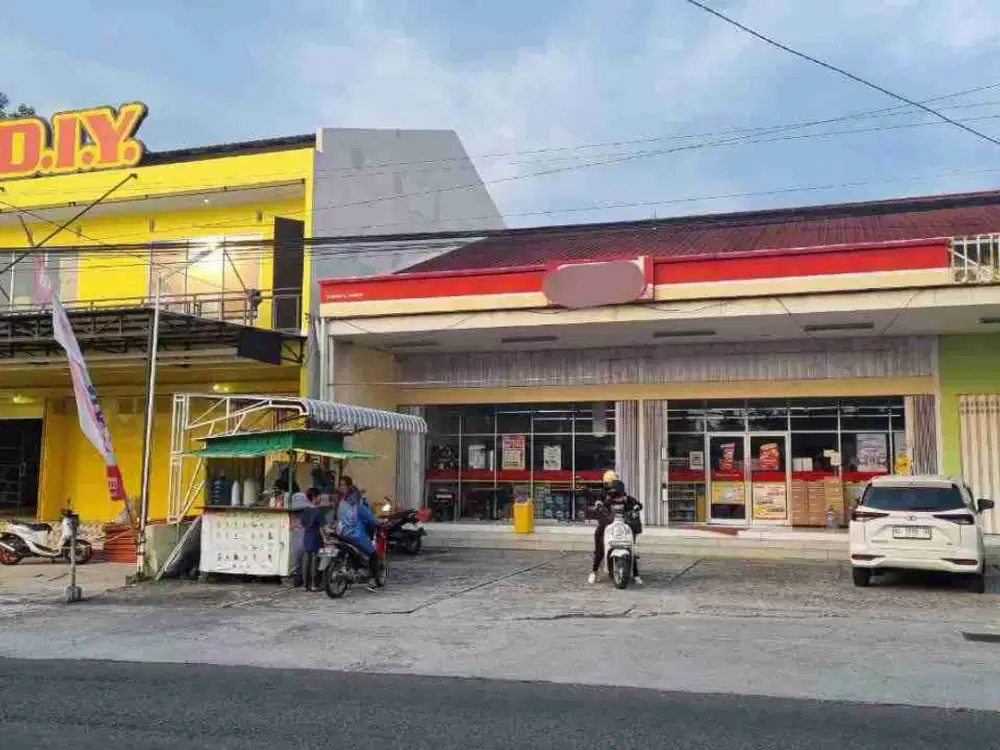 Ruang Usaha Strategis tepi jalan raya Karangmalang Sragen