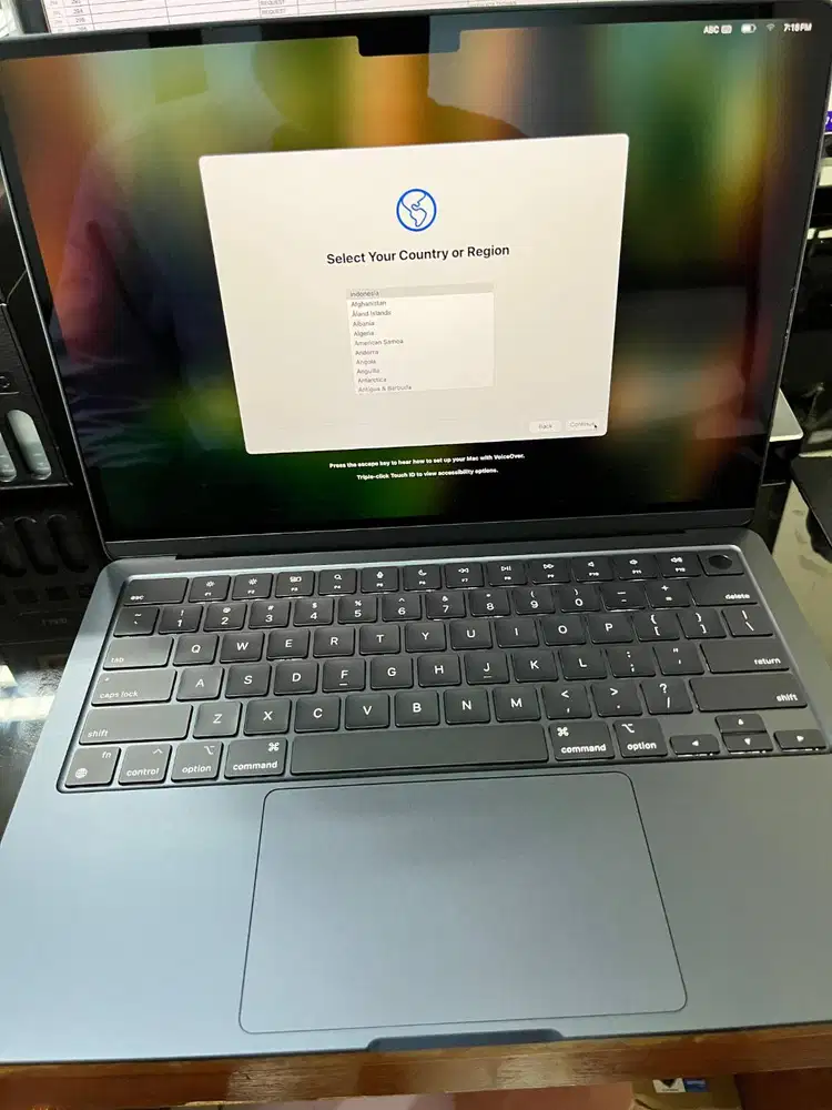 Macbook Air M3 16/512 2024 iBox