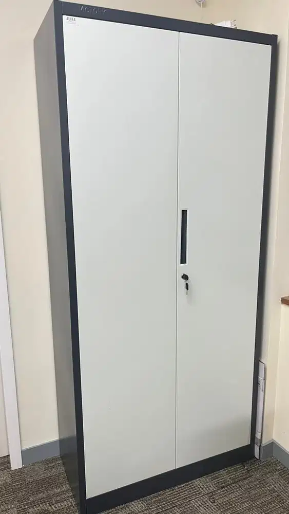 Lemari Arsip Besi 2 Pintu