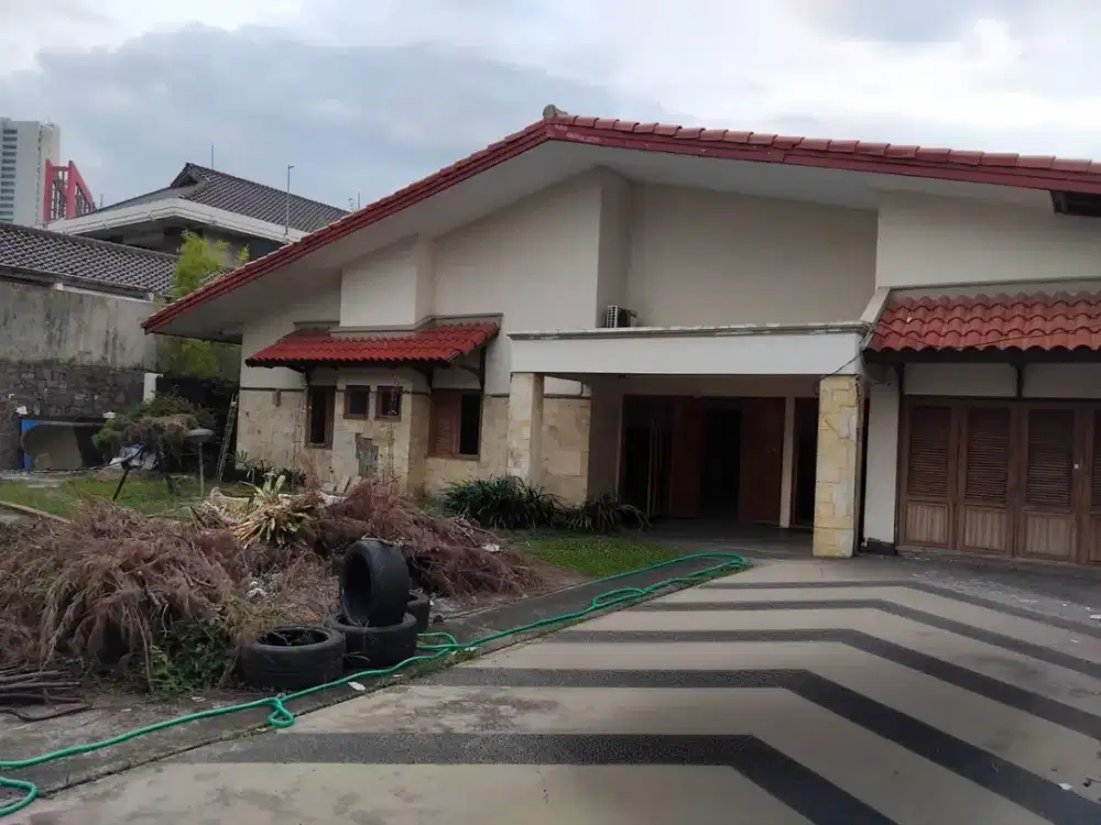 Jual Rumah Strategis (Second Road) Di Darmo Permai Timur Surabaya Barat