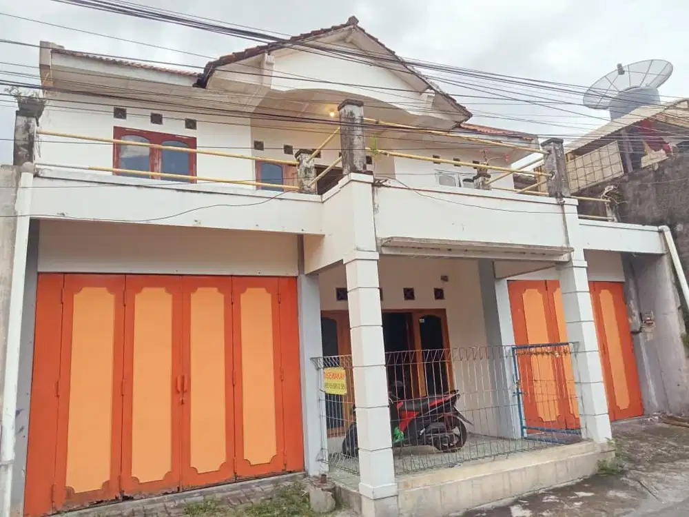 Disewakan Rumah 2 Lantai 3KT 2KM Laweyan Baron