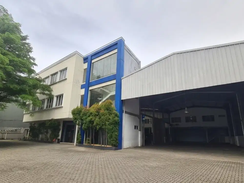 EX BENGKEL DAN POOL MOBIL KEBON JERUK 3800 M2 SEMI FURNISHED PARKIR LUAS SIAP HUNI