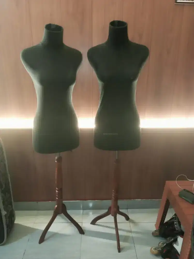 Patung  sampel baju