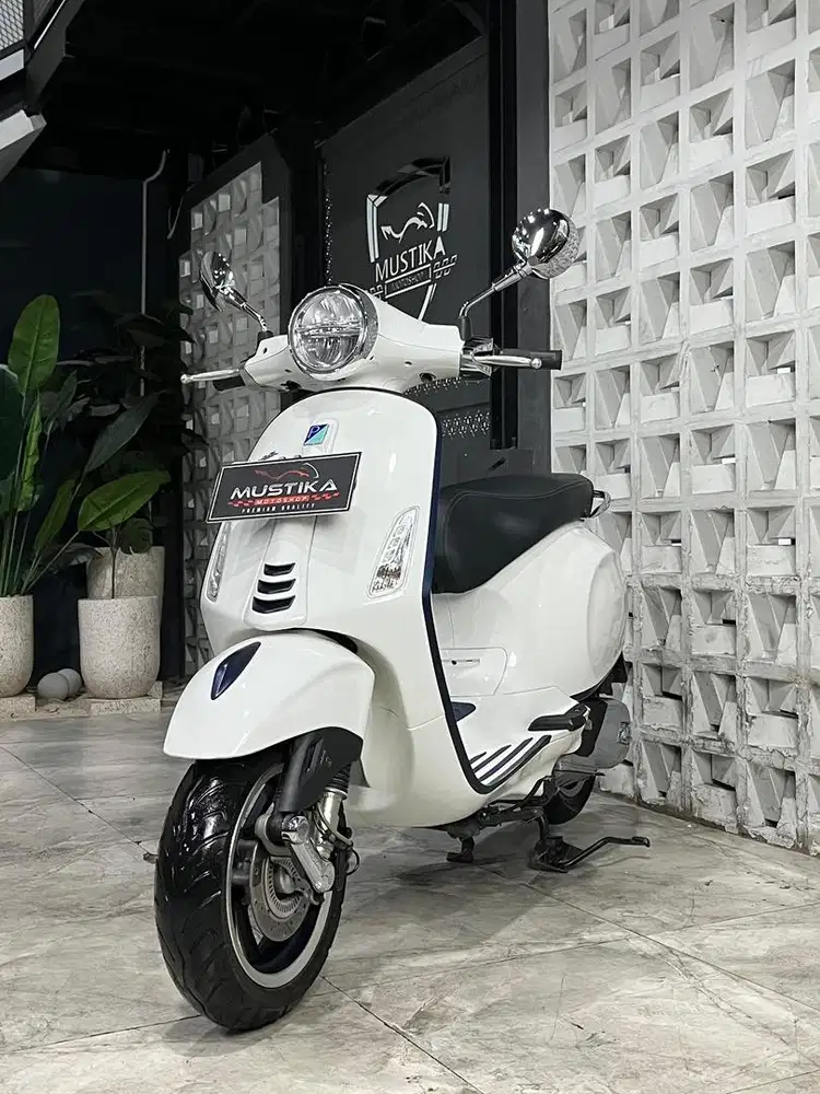 Istimewa!!Vespa Primavera S 150 ABS th 2022 - Ayu Mustika