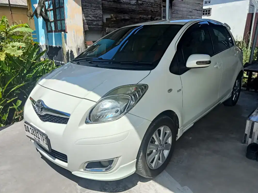 Dijual yaris 1.5 E M/T manual
