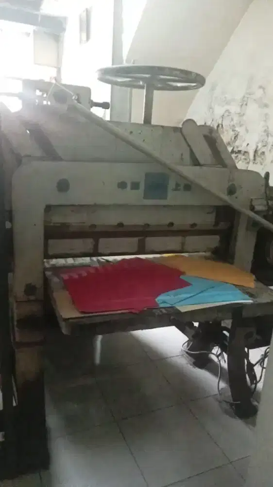 Mesin Potong Kertas Second