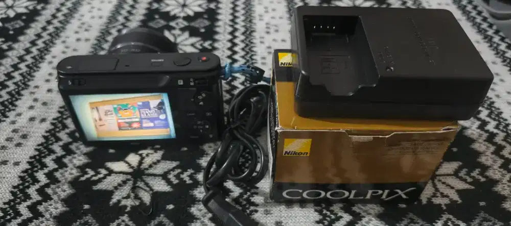 Dijual kamera mirrorless nikon J1 like new