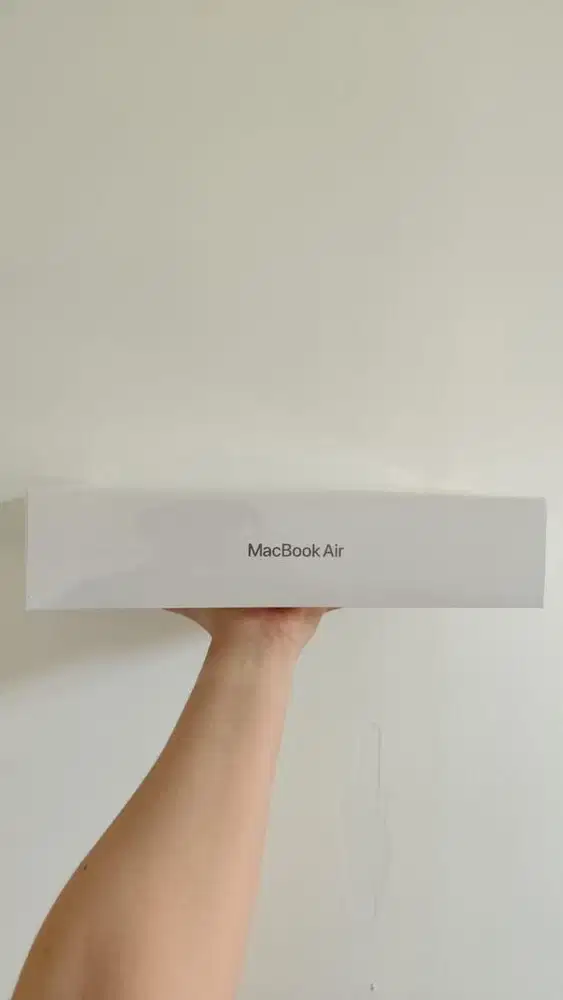 Macbook Air -13 inch M1 apple 8/256GB