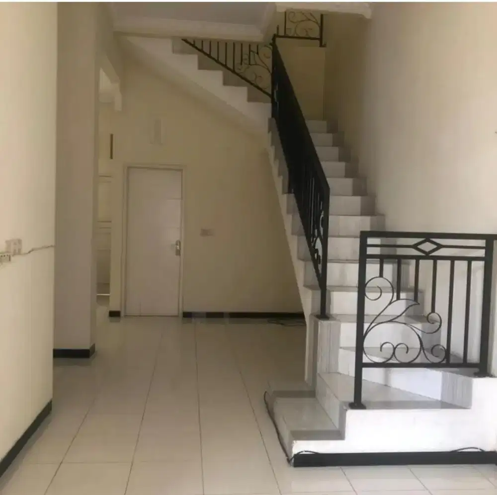 Disewakan rmh di Pdk Candra jln Semangka VII no 390