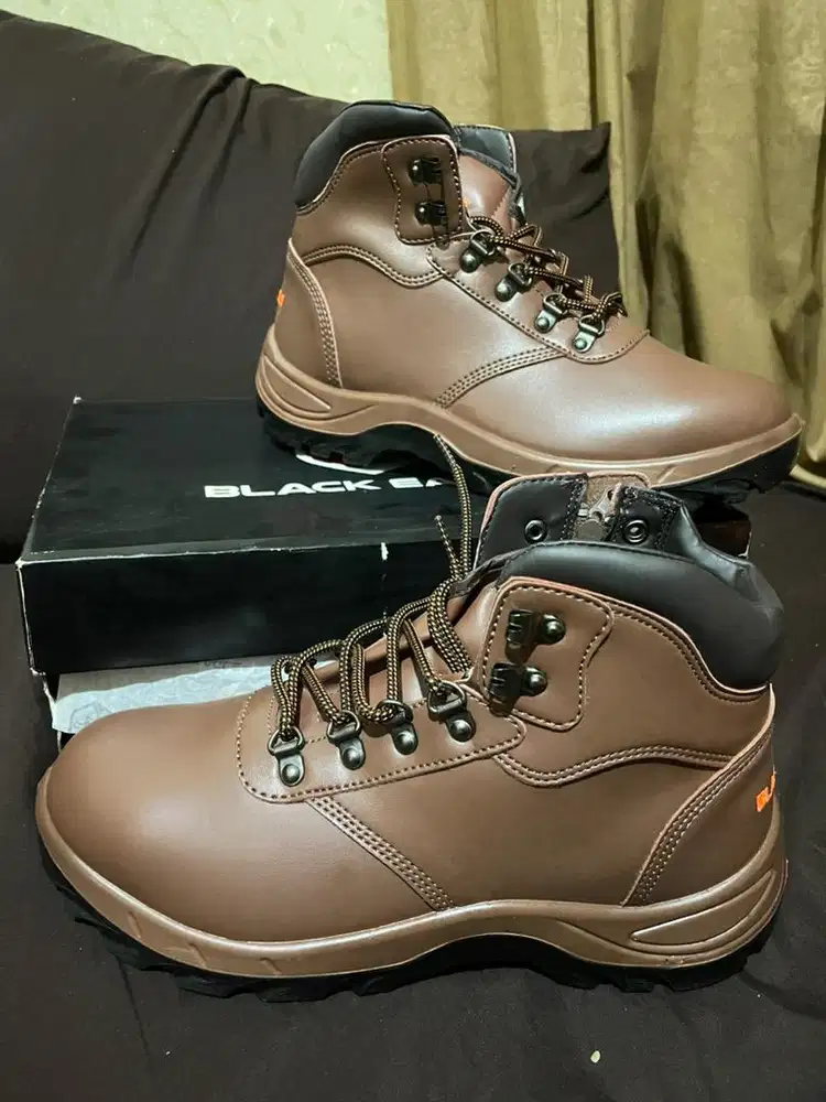 Sepatu black eagle safty
