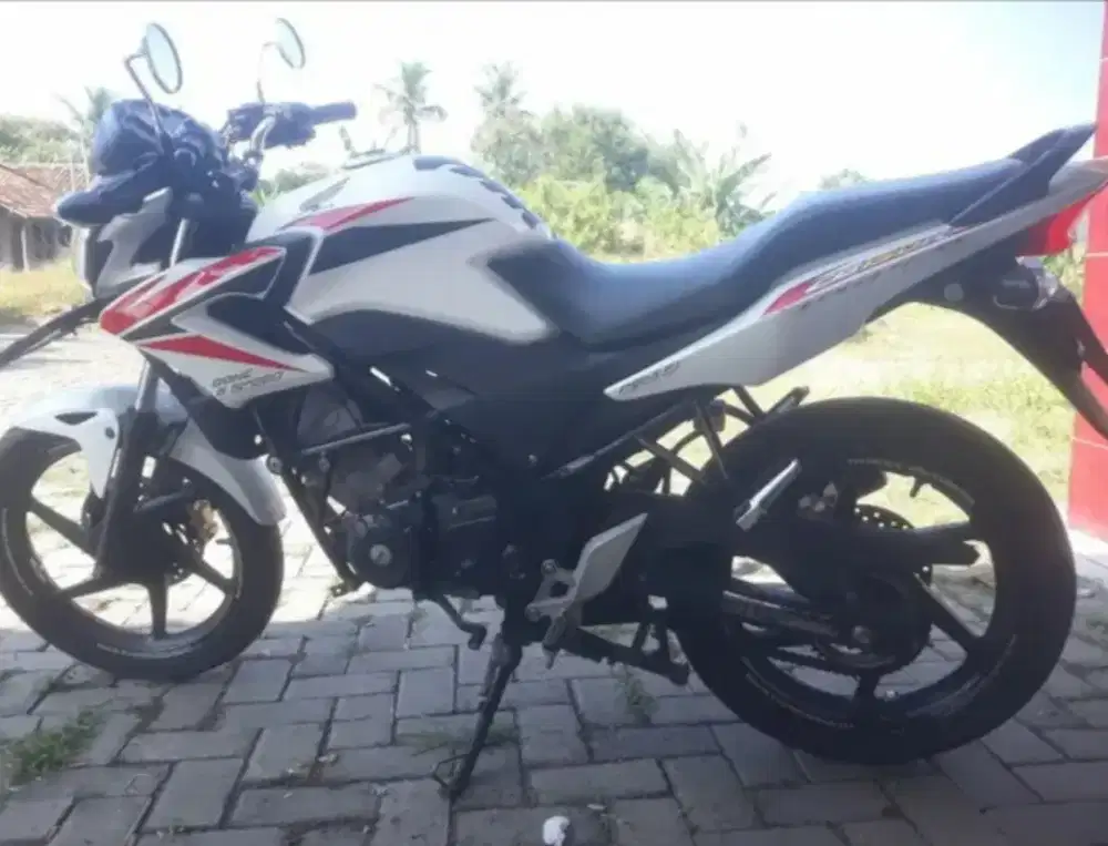 Dj cb150 r 2015