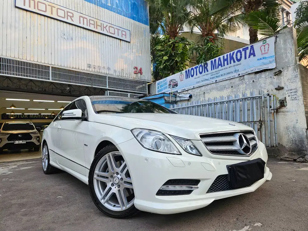 19 rb km E 250 AMG Coupe 2013 nik 2012 putih int merah mercy e250 c207
