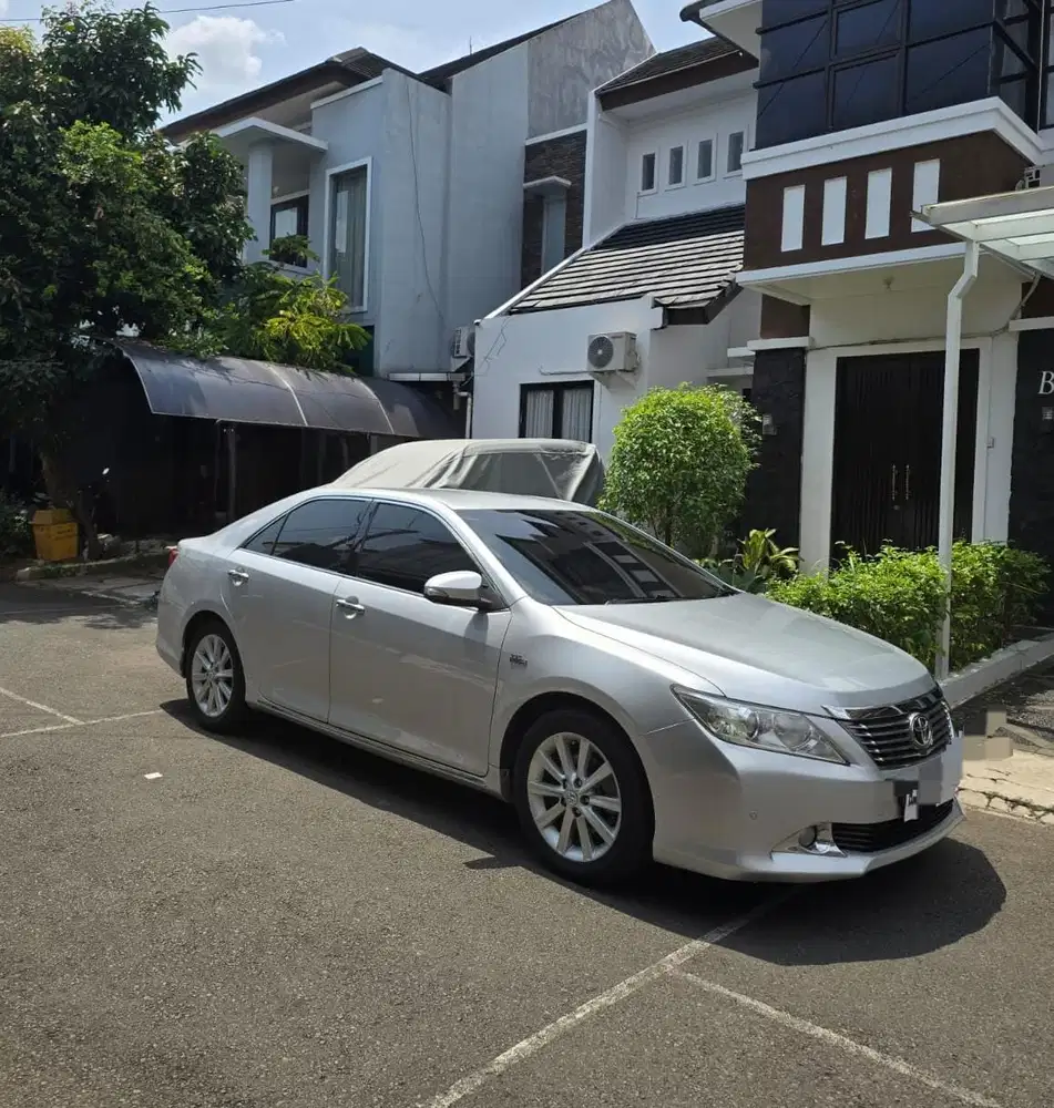 Toyota Camry 2.5 V 2013 AT istimewa