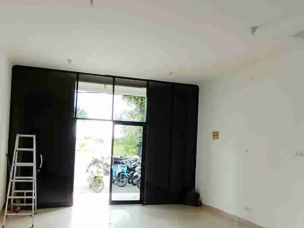 Disewakan Ruko Bagus Siap Pakai 4 Lantai Di Sentra Niaga 5 Harapan Indah Bekasi